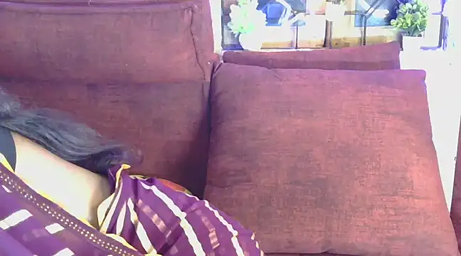 sexy shivi online show from December 4, 4:38 pm