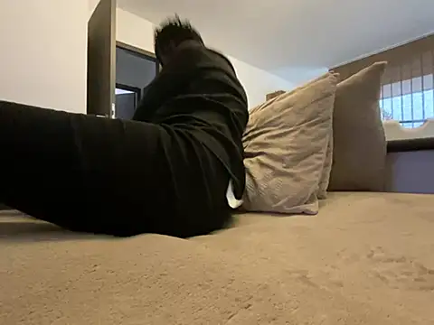 Snapshot of Marilou1983 chatting on February 18, 11:17 am Marilou1983 online show from February 18, 11:17 am