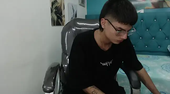 Noha scott online show from December 18, 11:51 pm