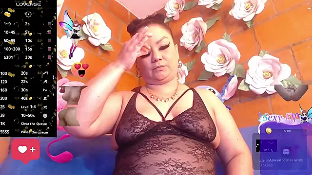 Snapshot of IngritBitch chatting on January 13, 2:22 pm IngritBitch online show from January 13, 2:22 pm