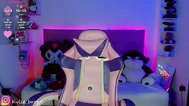 Kylie brokee online show from January 30, 9:04 pm