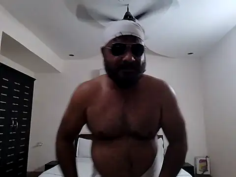 Snapshot of EthicalNight8 chatting on December 15, 5:17 pm EthicalNight8 online show from December 15, 5:17 pm