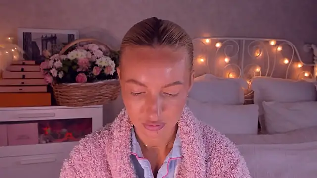 aestetick online show from December 16, 6:51 am