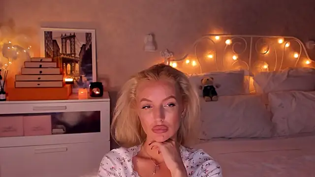 aestetick online show from January 5, 5:27 pm