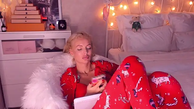 aestetick online show from January 7, 5:48 pm