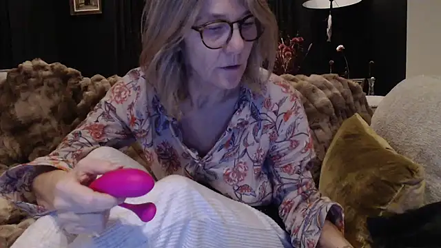 Snapshot of godinflower chatting on November 3, 4:52 pm godinflower online show from November 3, 4:52 pm