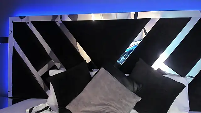 AmmyJones  online show from December 17, 10:27 pm