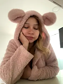 Snapshot of -SofiaCastillo- chatting on November 28, 1:14 pm -SofiaCastillo- online show from November 28, 1:14 pm