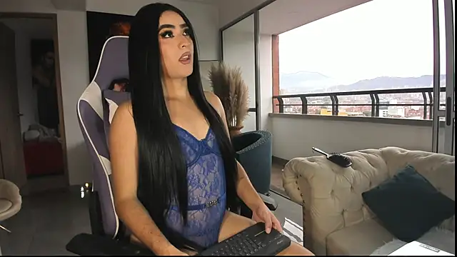 Snapshot of miss_sophie98 chatting on November 19, 9:15 pm miss sophie98 online show from November 19, 9:15 pm