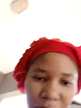 Snapshot of Sexylisa670 chatting on February 27, 10:04 am Sexylisa670 online show from February 27, 10:04 am