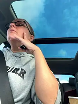 Snapshot of scrummymummy2 chatting on November 24, 10:48 am scrummymummy2 online show from November 24, 10:48 am