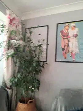 Snapshot of JulianJ50 chatting on December 4, 1:09 pm JulianJ50 online show from December 4, 1:09 pm