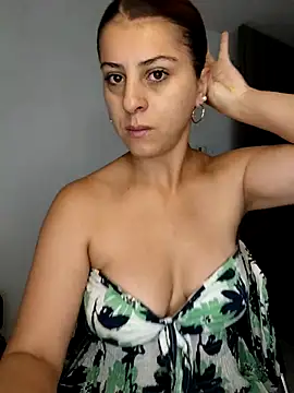 Nahiajhonson  online show from July 11, 11:24 am