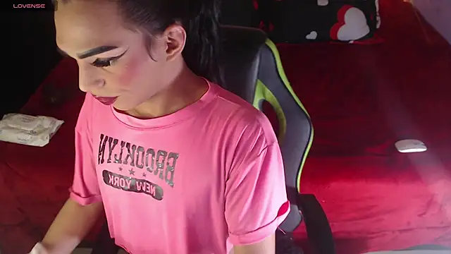 Snapshot of MARGOTFERRER chatting on November 13, 5:17 am MARGOTFERRER online show from November 13, 5:17 am