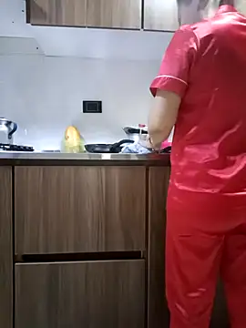 Snapshot of coral_smitth chatting on October 27, 3:05 pm coral smitth online show from October 27, 3:05 pm