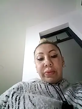 Snapshot of coral_smitth chatting on October 29, 10:44 pm coral smitth online show from October 29, 10:44 pm