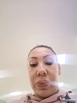 Snapshot of coral_smitth chatting on November 5, 10:10 pm coral smitth online show from November 5, 10:10 pm