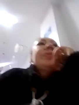 Snapshot of coral_smitth chatting on November 7, 5:07 am coral smitth online show from November 7, 5:07 am