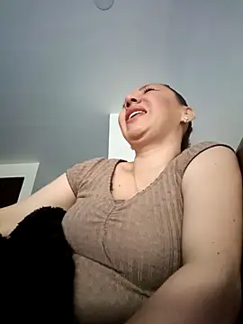 Snapshot of coral_smitth chatting on November 15, 3:08 pm coral smitth online show from November 15, 3:08 pm