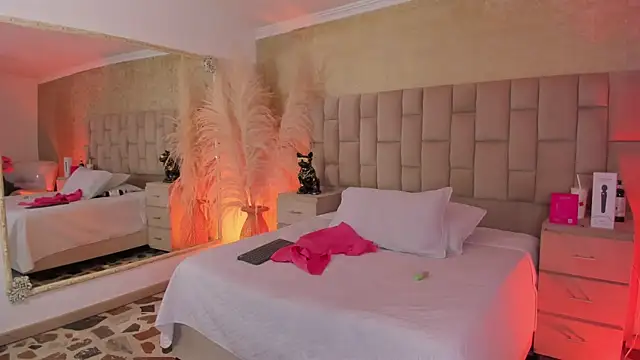 Snapshot of EmmaTorres_ chatting on January 10, 8:16 am EmmaTorres online show from January 10, 8:16 am