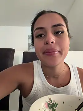 Snapshot of EmmaTorres_ chatting on February 18, 10:28 pm EmmaTorres online show from February 18, 10:28 pm