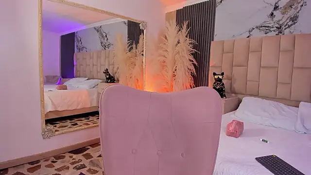 Snapshot of EmmaTorres_ chatting on February 25, 10:08 pm EmmaTorres online show from February 25, 10:08 pm