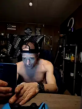 Snapshot of omgkidisthaone chatting on March 18, 4:04 am omgkidisthaone online show from March 18, 4:04 am