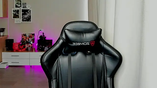 Sm0ly online show from April 22, 3:42 am