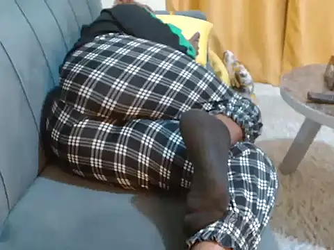 Snapshot of leslysexygirl chatting on November 26, 6:31 pm leslysexygirl online show from November 26, 6:31 pm