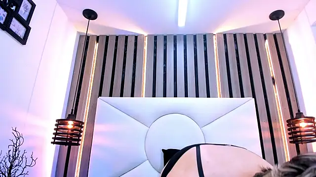 Cutie Shy  online show from January 6, 7:17 pm