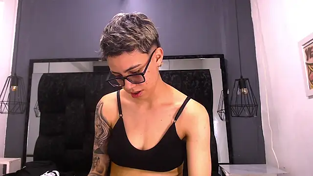 Cutie Shy  online show from January 10, 2:30 pm