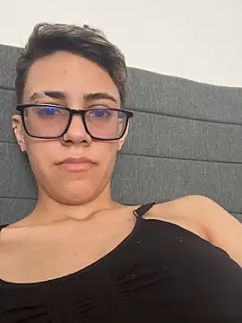 Cutie Shy  online show from February 20, 4:51 pm