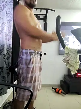 Snapshot of LatinMar chatting on February 14, 1:18 pm LatinMar online show from February 14, 1:18 pm