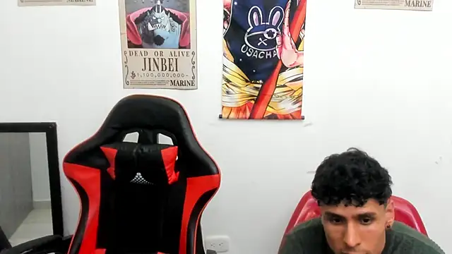 Snapshot of TommyGun_22 chatting on September 13, 11:37 pm TommyGun 22 online show from September 13, 11:37 pm