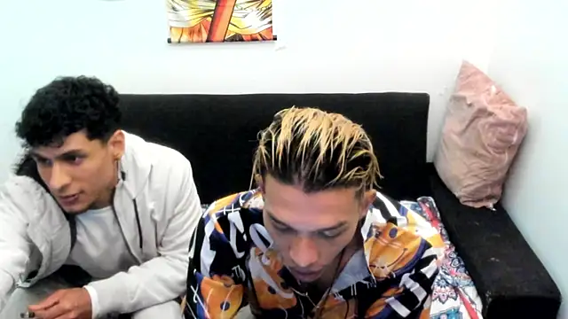 Snapshot of TommyGun_22 chatting on September 23, 11:52 pm TommyGun 22 online show from September 23, 11:52 pm