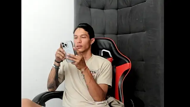 TommyGun 22 online show from February 19, 1:01 am