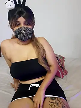 Snapshot of Wild_wifey chatting on December 7, 7:32 pm Wild wifey online show from December 7, 7:32 pm