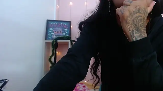 Snapshot of camilawilliams707rs chatting on April 24, 12:24 am camilawilliams707rs online show from April 24, 12:24 am