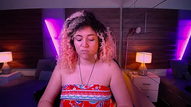 Snapshot of Kateryn_ chatting on February 8, 7:49 pm Kateryn online show from February 8, 7:49 pm