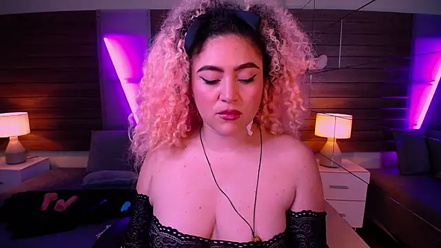 Snapshot of Kateryn_ chatting on February 11, 12:49 am Kateryn online show from February 11, 12:49 am