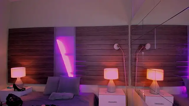 Snapshot of Kateryn_ chatting on February 13, 10:00 pm Kateryn online show from February 13, 10:00 pm