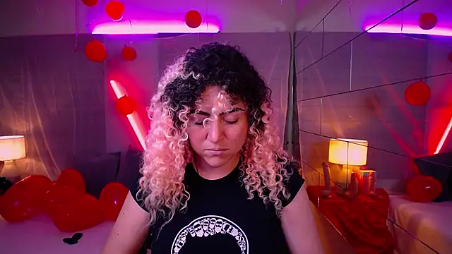 Snapshot of Kateryn_ chatting on February 18, 7:52 pm Kateryn online show from February 18, 7:52 pm