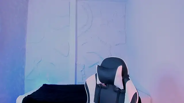 Snapshot of Kateryn_ chatting on October 6, 9:01 pm Kateryn online show from October 6, 9:01 pm