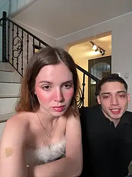 Snapshot of samantha_kevin chatting on December 23, 3:37 am samantha kevin online show from December 23, 3:37 am