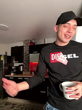 Snapshot of samantha_kevin chatting on January 10, 3:08 am samantha kevin online show from January 10, 3:08 am