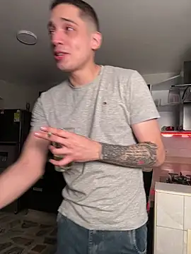 Snapshot of samantha_kevin chatting on January 16, 3:54 am samantha kevin online show from January 16, 3:54 am