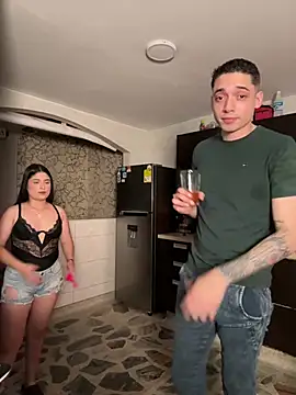 Snapshot of samantha_kevin chatting on February 2, 3:49 am samantha kevin online show from February 2, 3:49 am