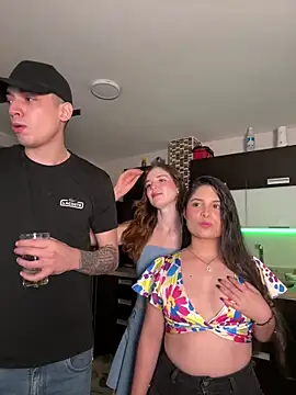 Snapshot of samantha_kevin chatting on February 8, 6:06 am samantha kevin online show from February 8, 6:06 am