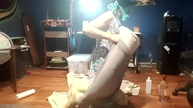 Snapshot of BJSchlect chatting on February 23, 3:45 am BJSchlect online show from February 23, 3:45 am