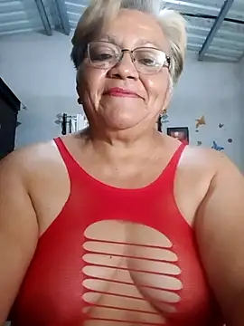 Madrastrahot69 online show from September 25, 10:24 pm